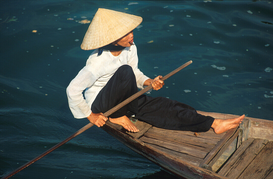 Vietnamesin auf Boot