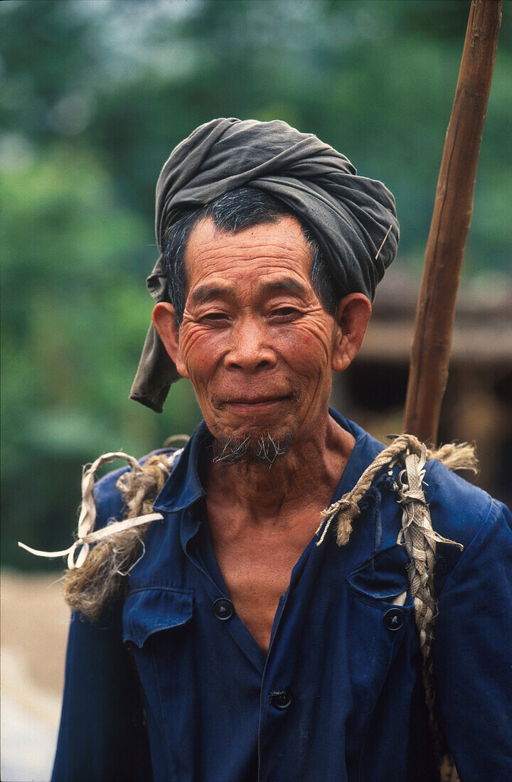 Portrait eines älteren Mannes, Yangtsekiang, Fengdu, China, Asien