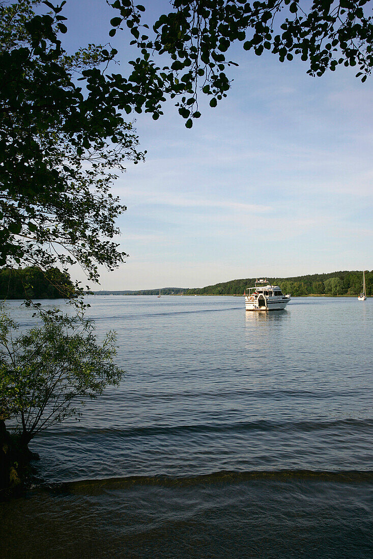 Ausflugsboot auf dem Wannsee, Berlin, Deutschland