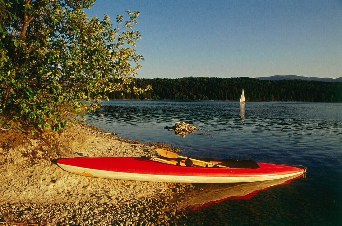 Kayak on the lakefront, Staffelsee, Murnau, Upper Bavaria, Germany