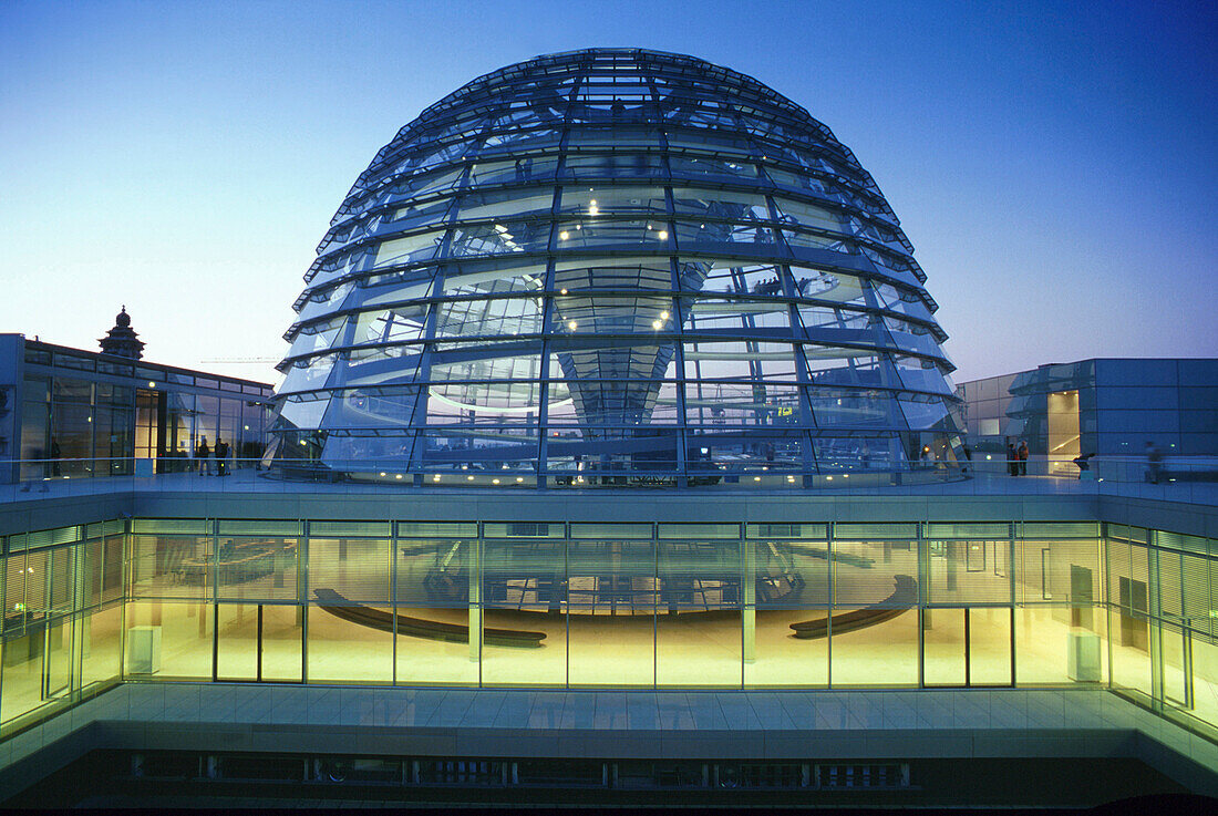 Glaskuppel, Reichstag, von Norman Foster, Berlin, Deutschland