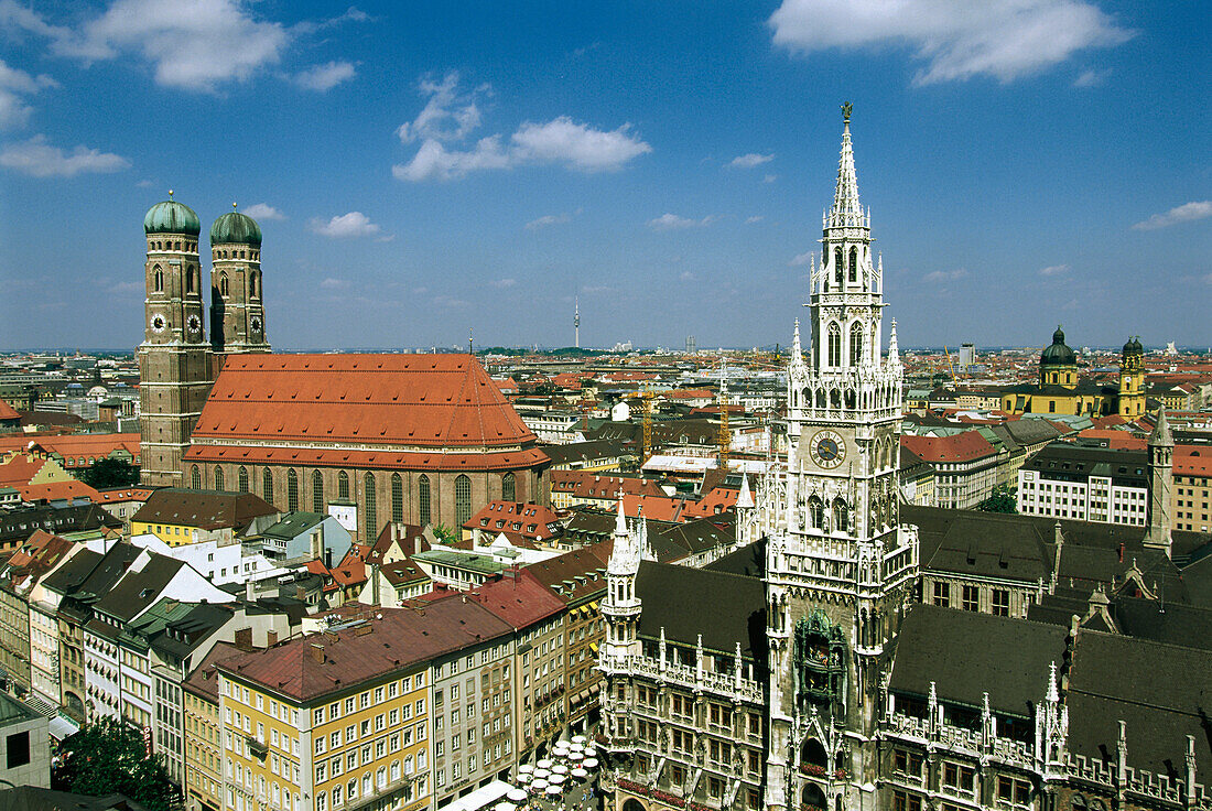 Panorama mit Frauenkirche und Rathaus, München, Bayern, Deutschland