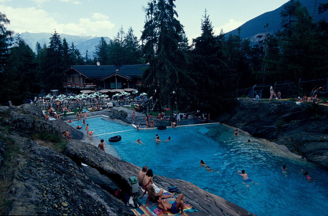 Natur Schwimmbad, 70m lang, Marecottes bei Martigny Wallis, Schweiz