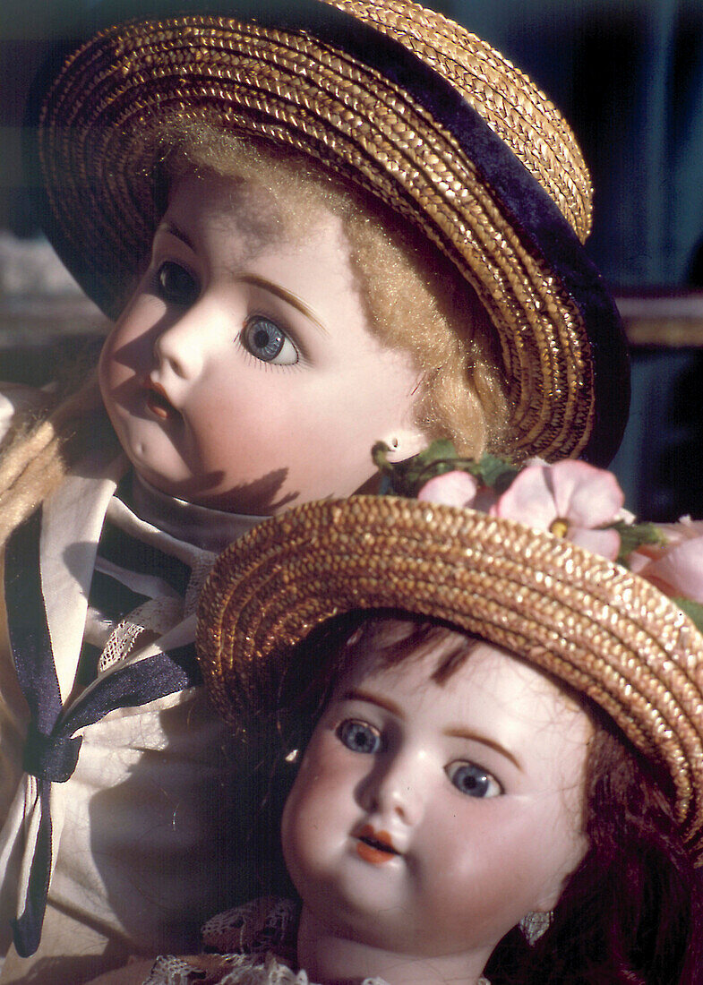 Alte Puppen, Antiquitätenmarkt, Arezzo, Toskana, Italien