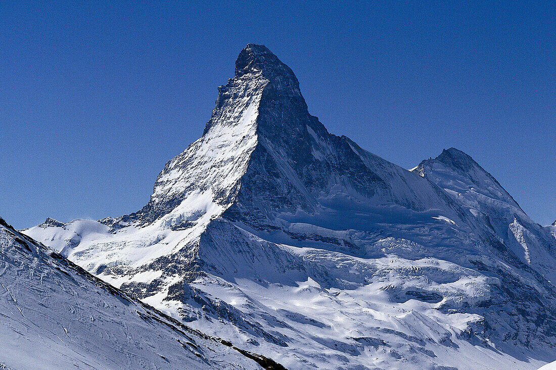 Der schneebedeckte Berg Matterhorn, Zermatt, Wallis, Schweiz, Europa