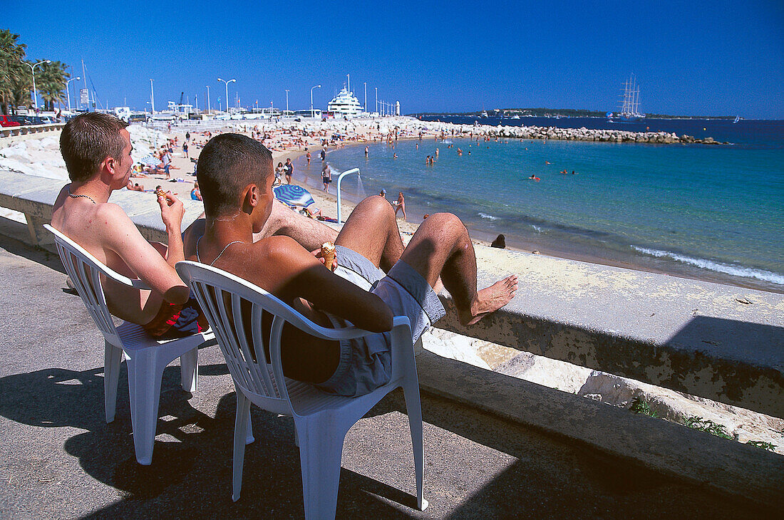 Beach, Plage du Midi, Cannes Côte d'Azur, France