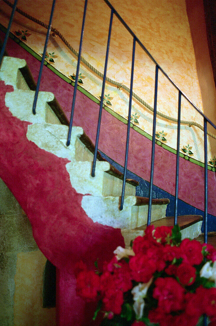 Treppenhaus in einer Pension , Drome, Frankreich
