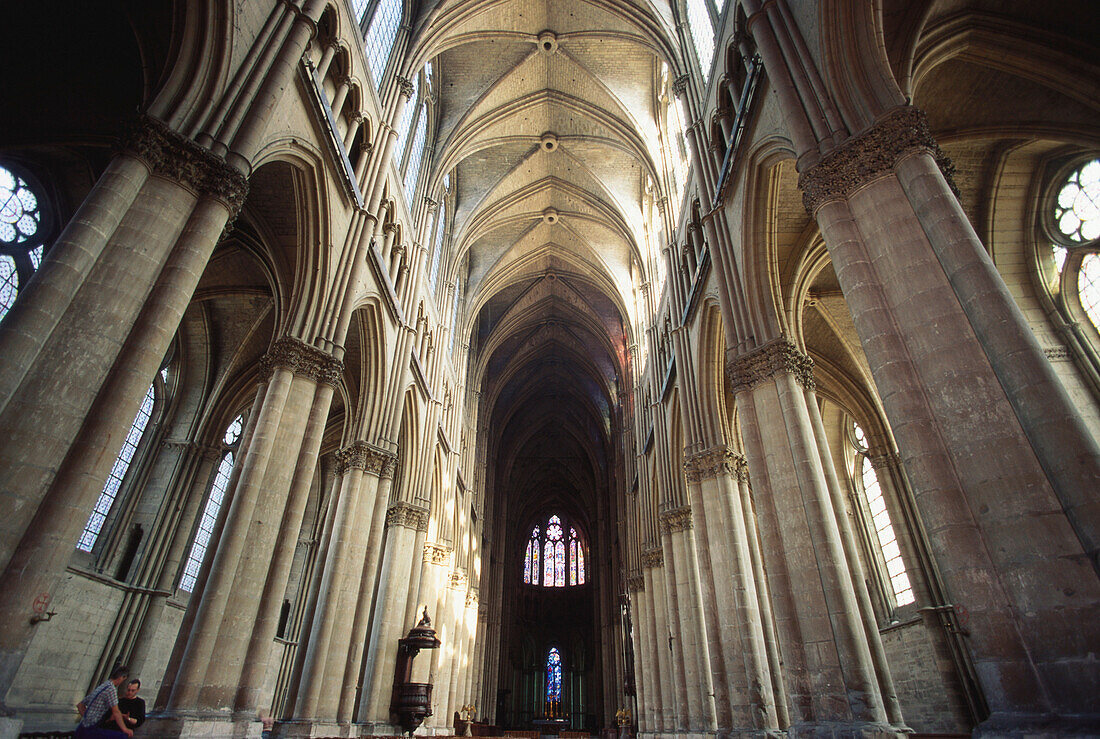 Innenansicht der Kathedrale von Reims, Champagne, Frankreich