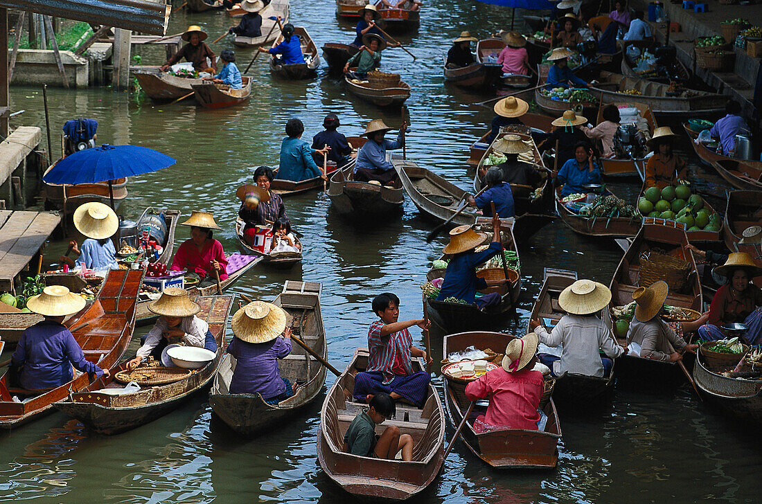 People in boats, floating market, Bangkok, Thailand, Asia