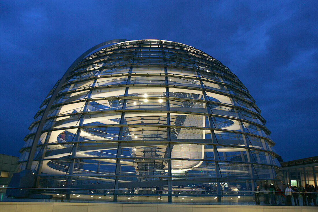 Berlin-Regierungsviertel-Reichstag