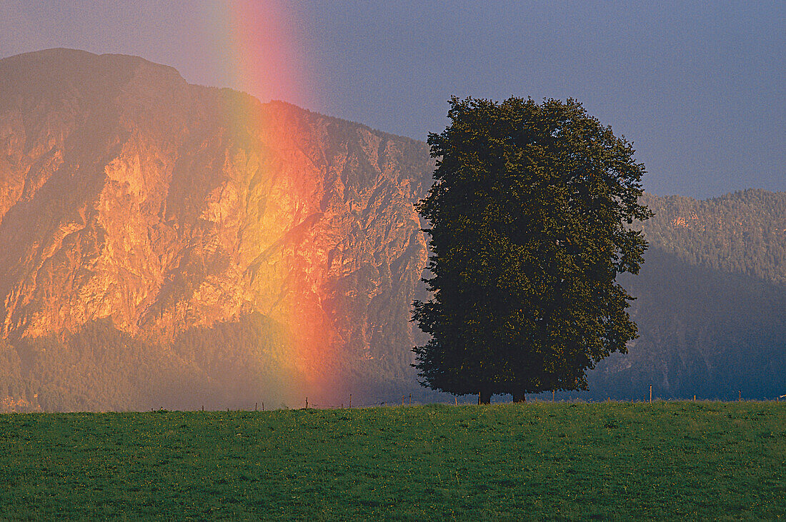 Regenbogen, Berglandschaft