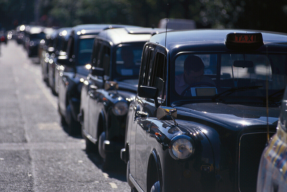 Taxi rank, Paddington, London, England Great Britain