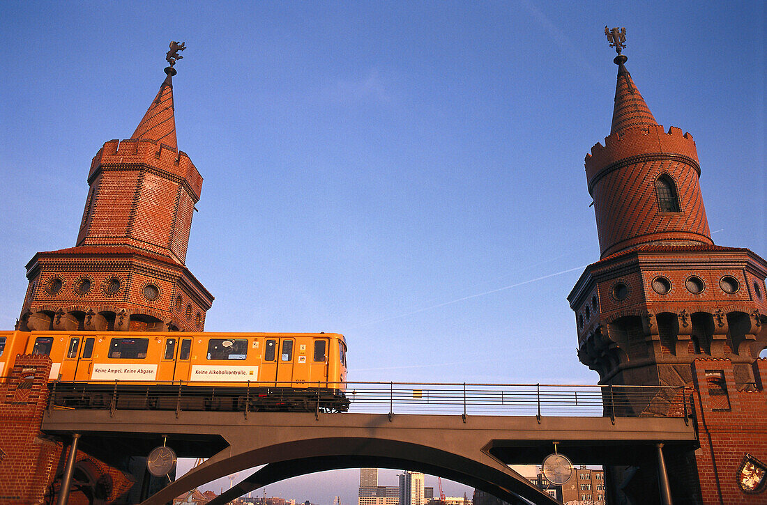 Warschauer Brücke, Berlin Friedrichshain, Berlin, Deutschland