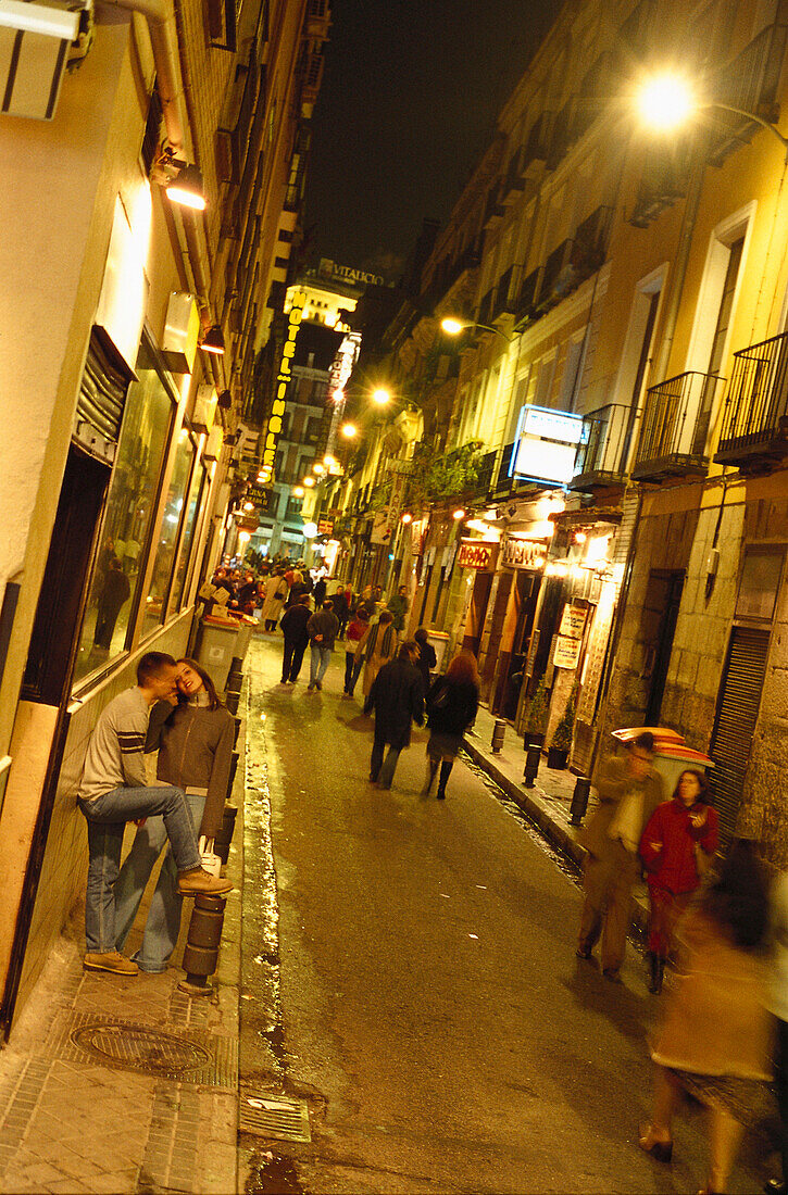 Straße am Abend, Calle de Echegaray, Madrid, Spanien