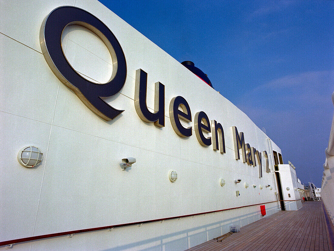 Writing of Queen Mary 2