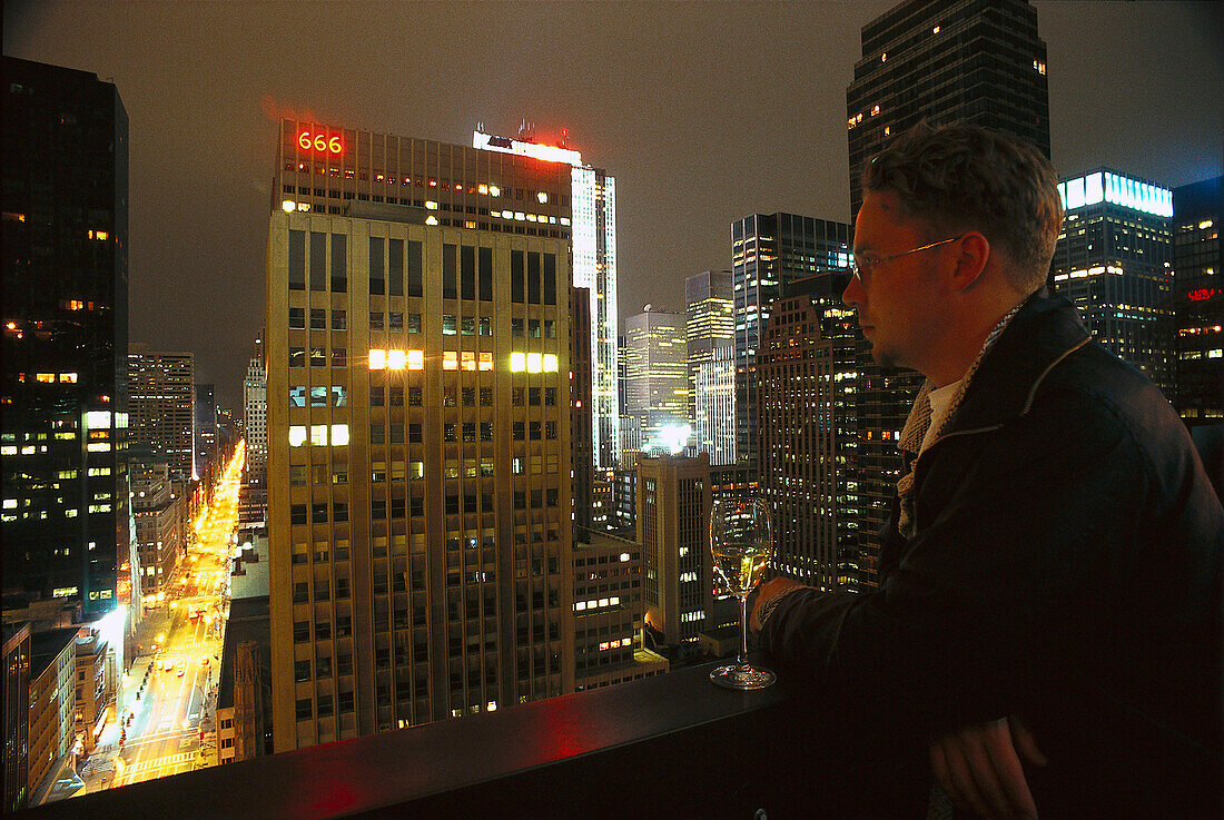 Pen Top Bar, 5th Avenue, New York, USA