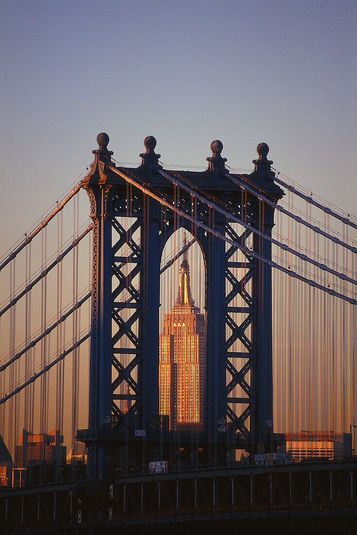 Manhattan Bridge&Empire State Bldg, Manhattan New York, USA