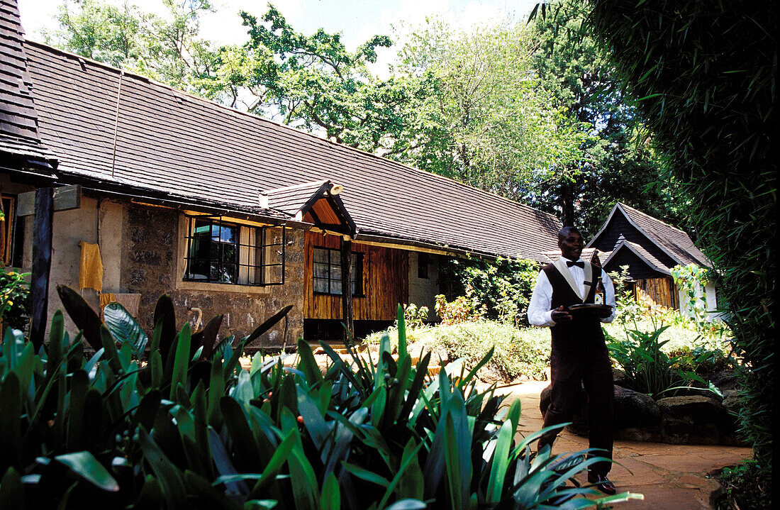 Naru moru lodge mount kenia, travel house with waiter
