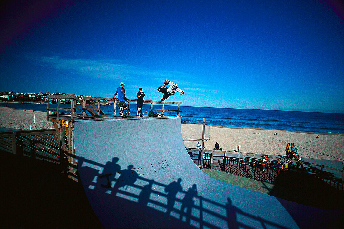 Rollerblading, Halfpipe, Bondi Beach, NSW Australien