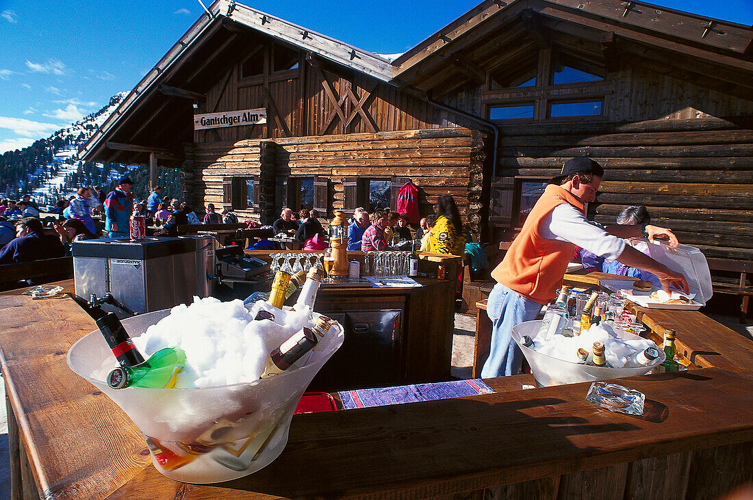 Apres Ski, Ski Lodge, Jungfrau Ski Region, Bernese Oberland Switzerland