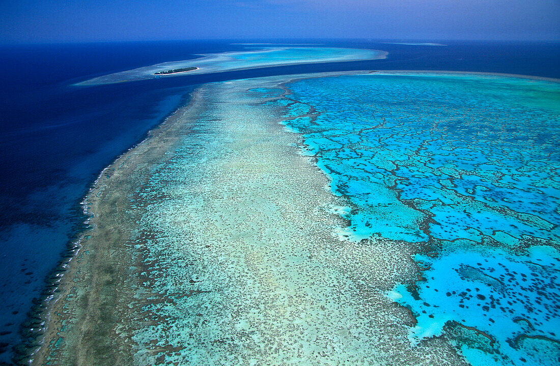 Aerial view of Heron Island, Great Barrier Reef, Queensland, Australia