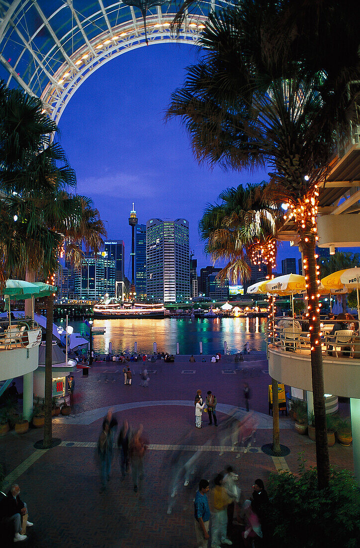 Darling Habour bei Nacht, Sydney, NSW, Australien