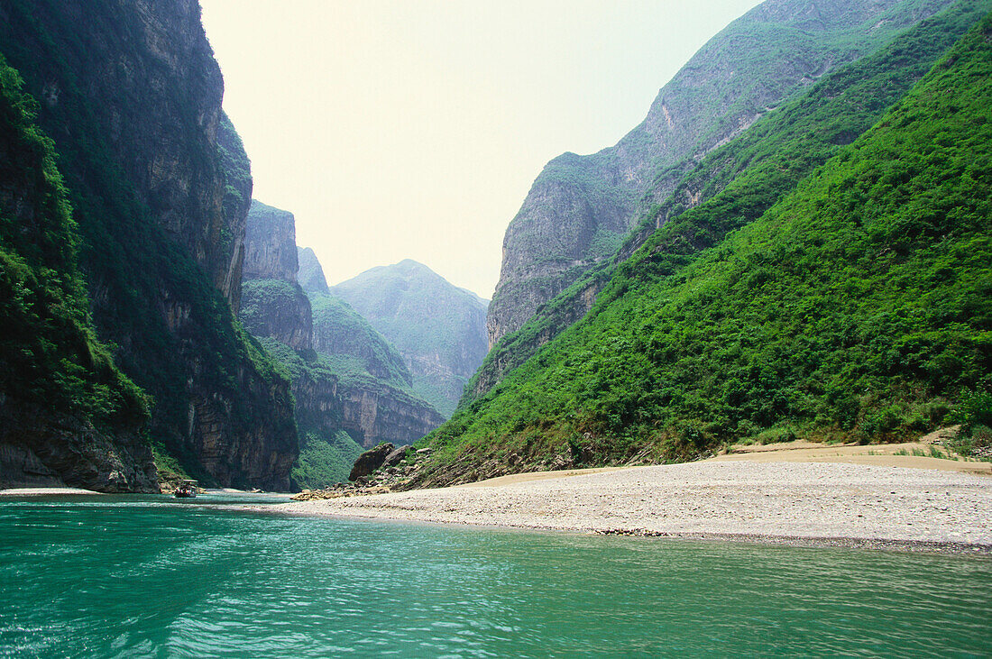 Rock formation and gorge along the Daning River, Yangtsekian, China