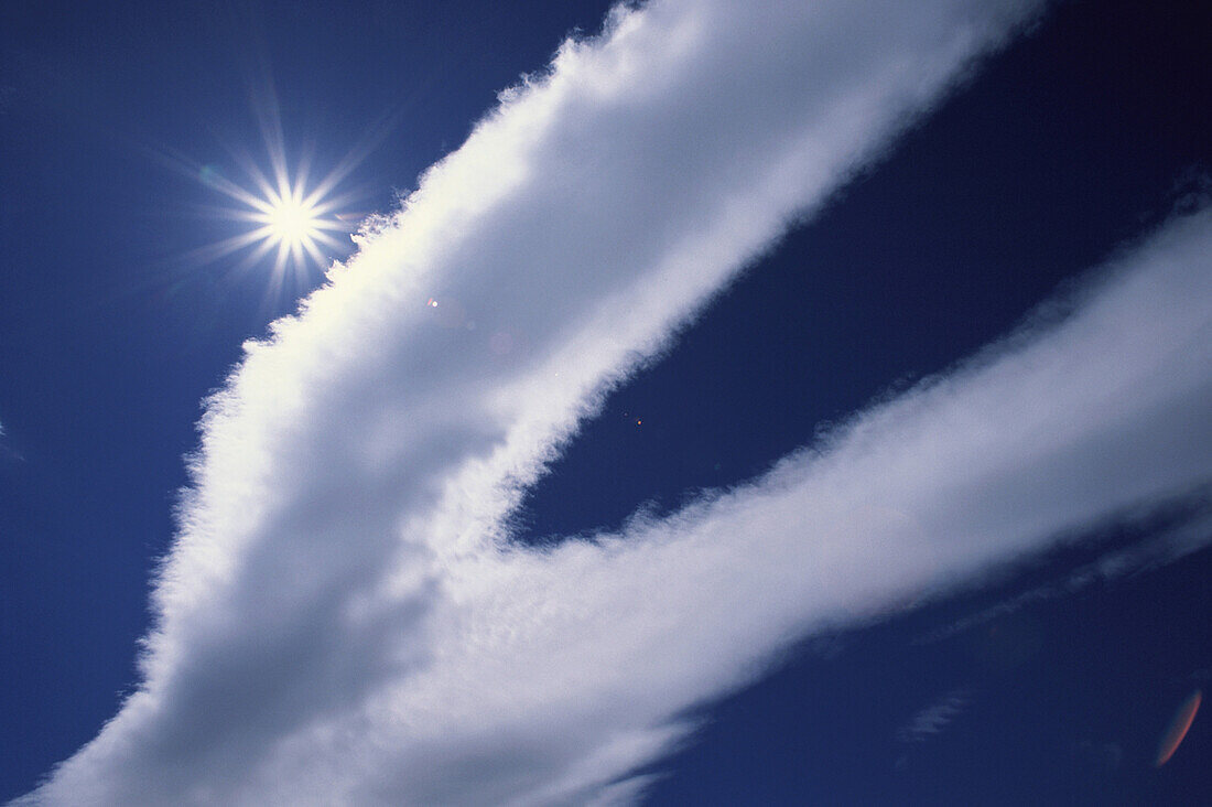 Blaue Himmel, Sonne und Wolken, Wolkenstimmung, Natur