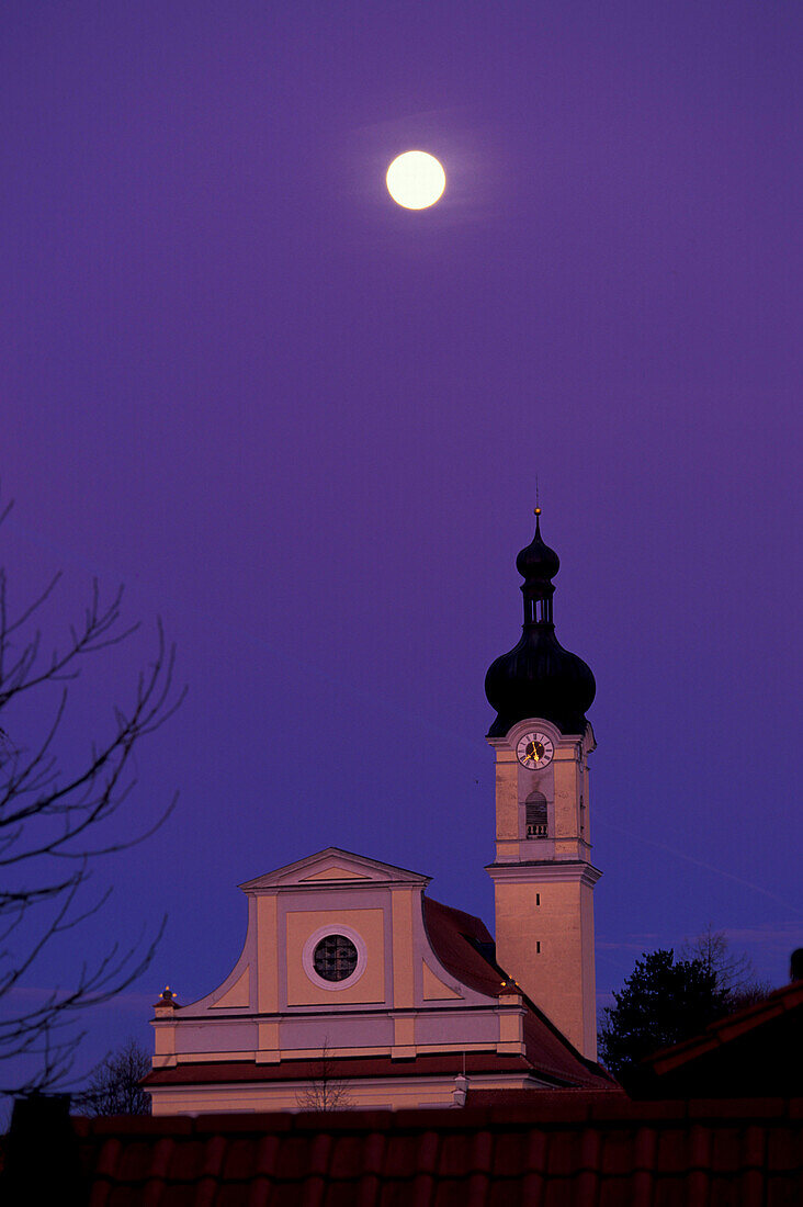 Parish church at night, Murnau, Upper Bavaria, Bavaria, Germany