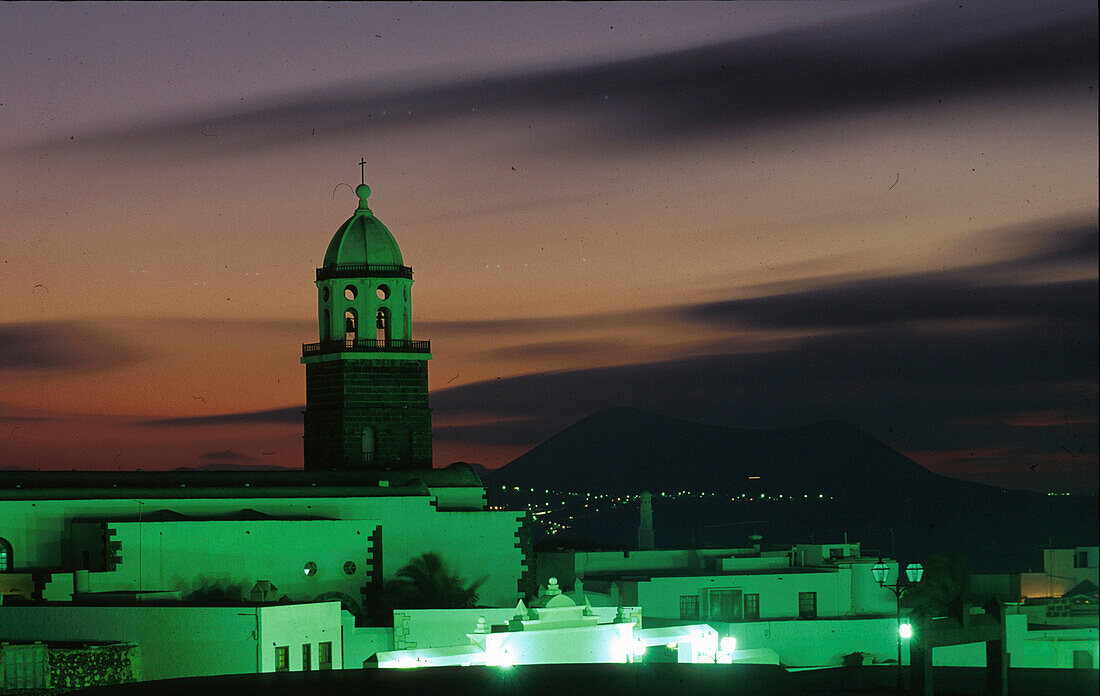 Kirchturm von Teguise abends, Lanzarote Kanarische Inseln, Spanien