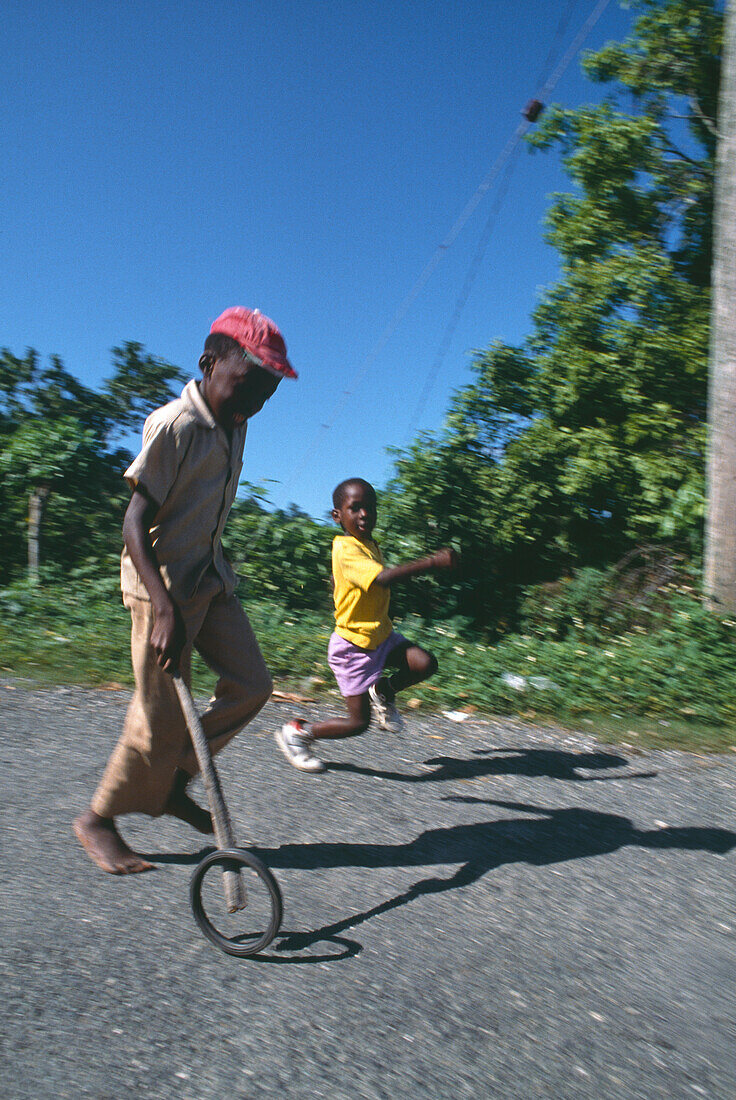 Spielende Kinder, Port Antonio, Jamaika