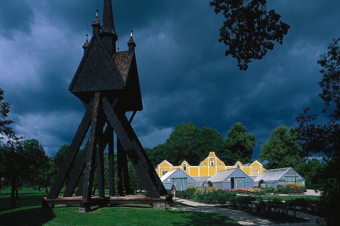 Glockenturm im Freilicht-, museum Gut Julita Soedermanland, Schweden