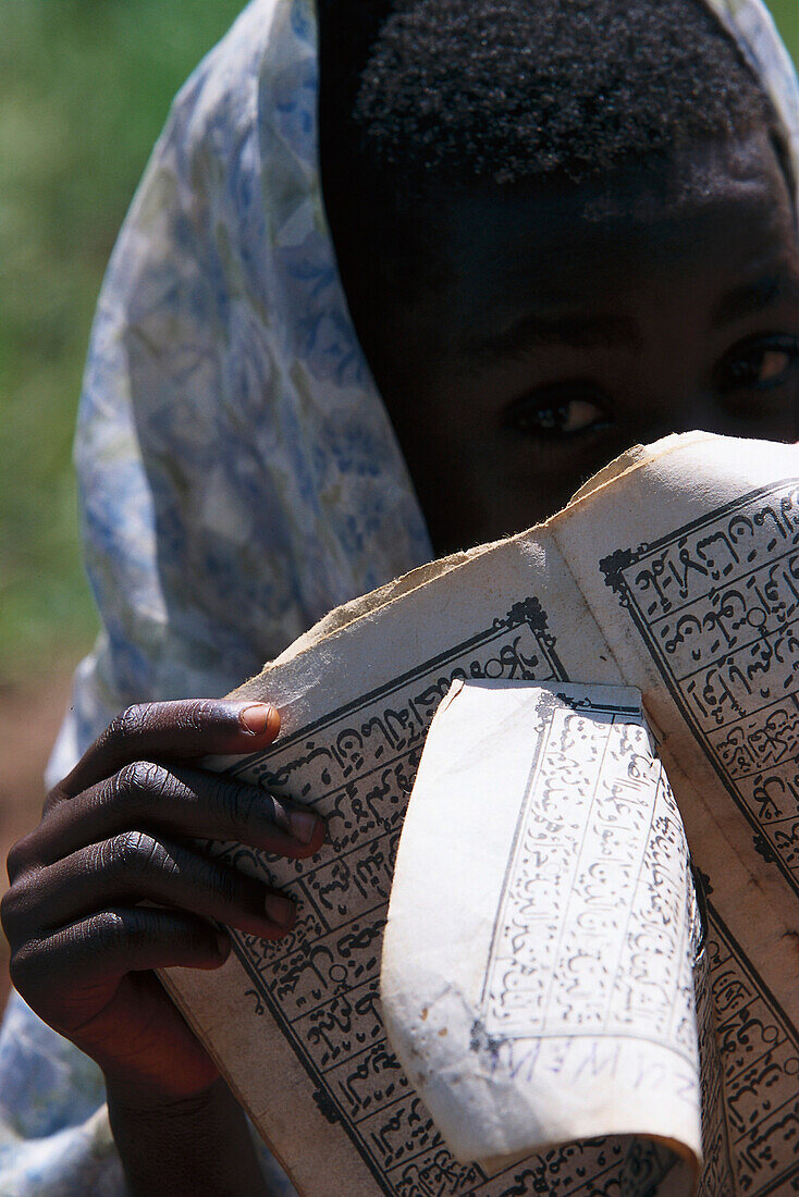 Muslim Schoolgirl with Coran, Kidichi Zanzibar, Tanzania