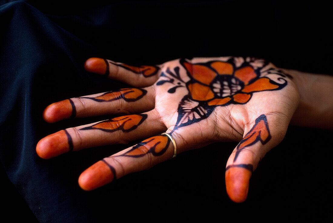 Painted hand of a muslim woman, Zanzibar, Tanzania, Africa