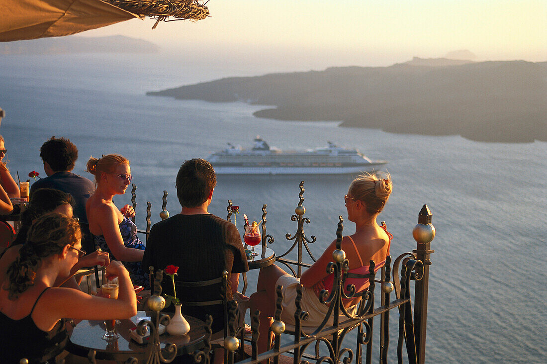 People at Cafe Palia Kameni with seaview, Fira, Santorin, Cyclades, Greece, Europe