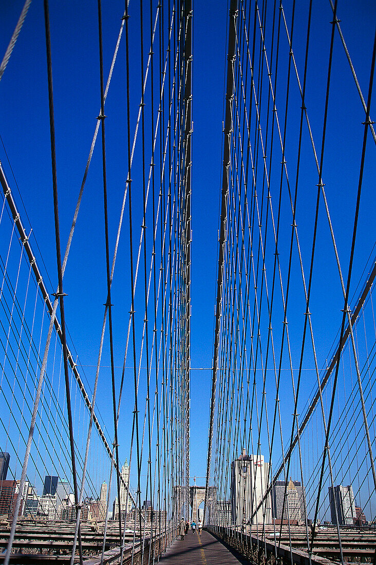 Brooklyn Bridge, Downtown Manhatten New York, USA