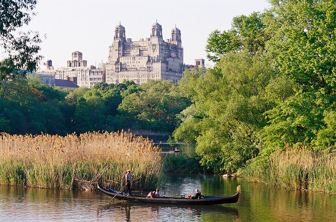 Gondolier, Central Park, Manhattan New York, USA