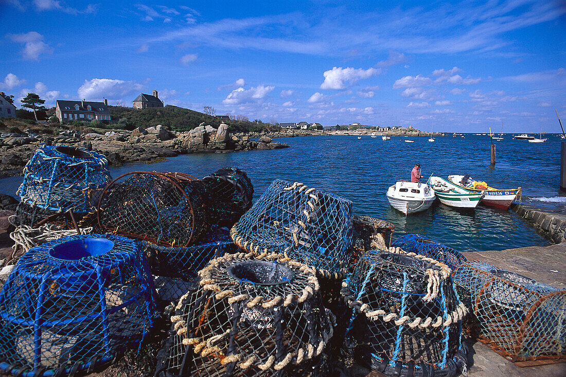 Körbe zum Fischen von Hummer, Ile Chaussey, Normandie, Frankreich