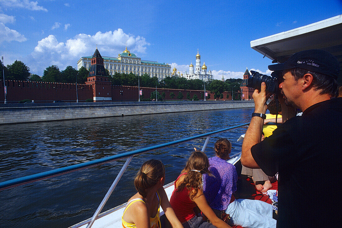People on an excursion boat on the Moskwa river, Moscow, Russia, Europe