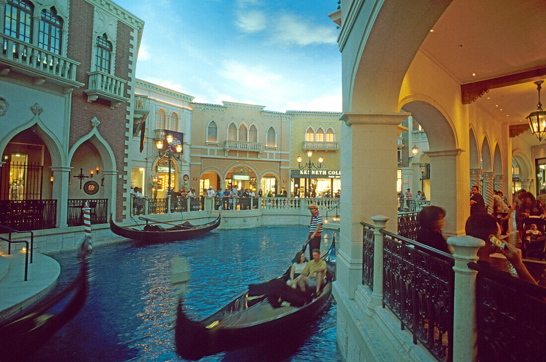 Canale Grande, The Venetian, The Venetian Hotel and Casino, Las Vegas Boulevard, Las Vegas, Nevada, USA