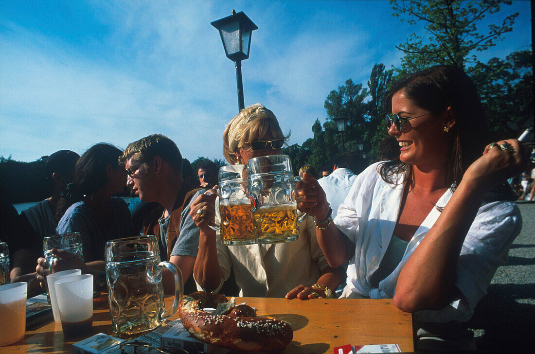 Biergarten, Seehaus, Englischer Garten, Muenchen Bayern, Deutschland