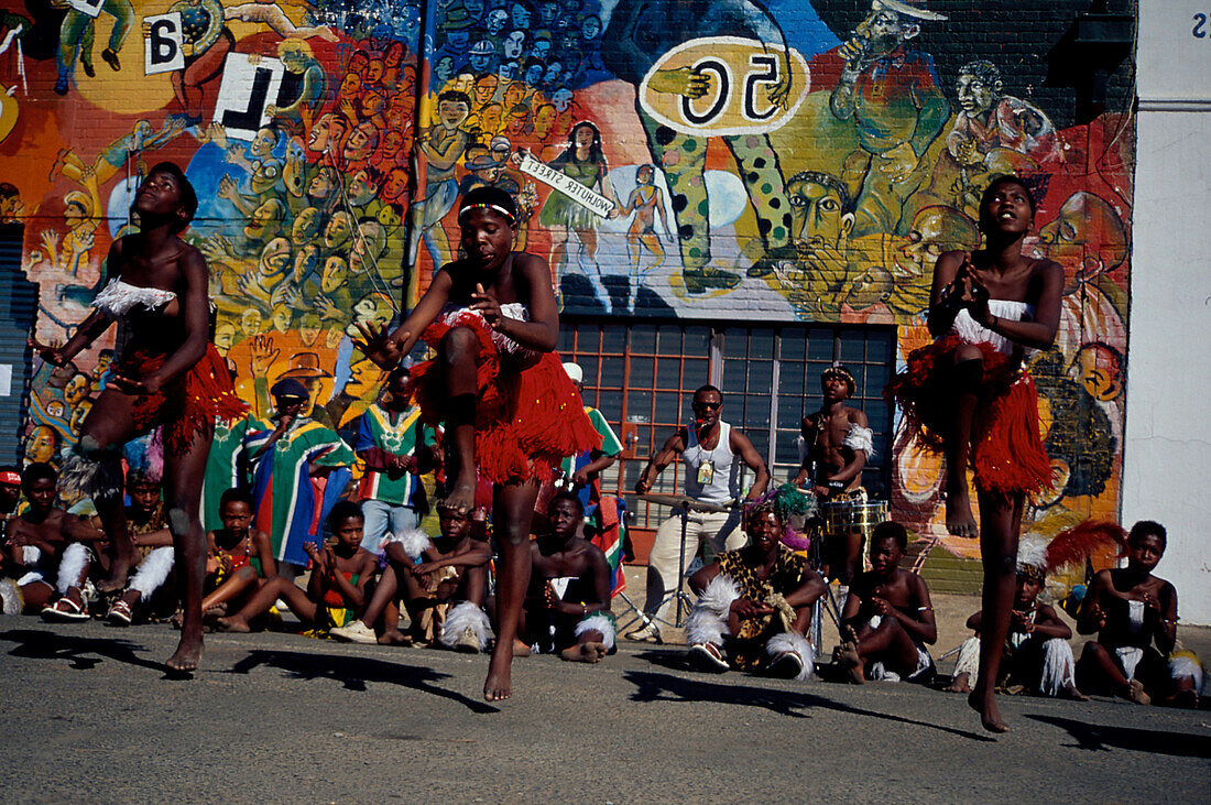 Zulu-Tänzer, Market Theatre, Square, Johannesburg Südafrika