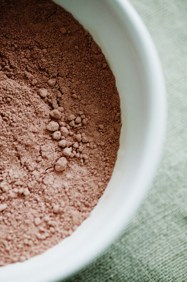 Powder in a bowl, Close-up