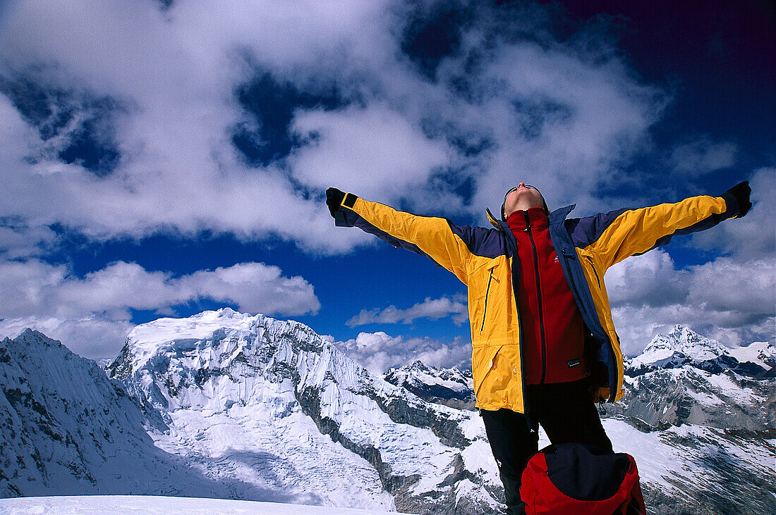 Freude am Gipfel, Vallunaraju, Cordillera Blanca, Peru