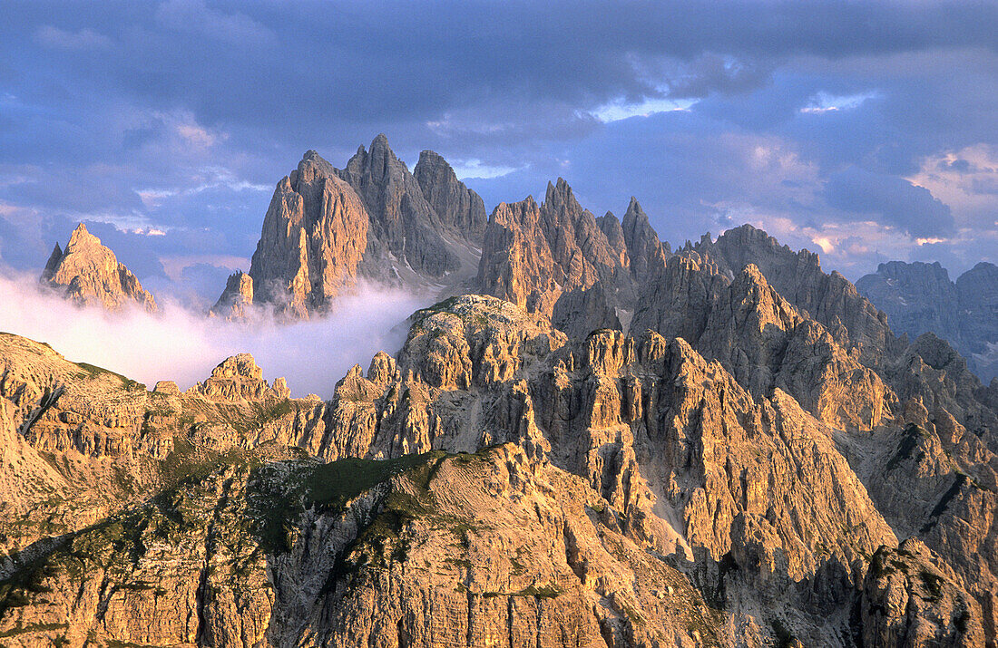 Blick auf Monte Campedelle, Dolomiten, Südtirol, Italien