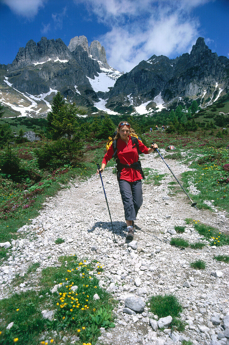 Bergwanderin, Gosaukamm, Salzburger Land, Österreich