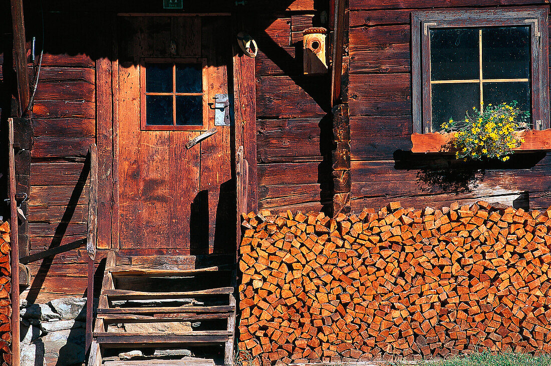 Holzhaus in Kals, Osttirol, Tirol, Österreich