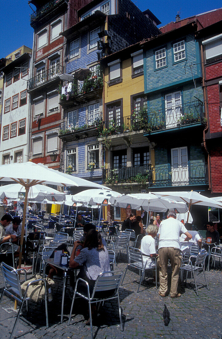 Streetcafe, Praca da Ribeira, Porto Portugal