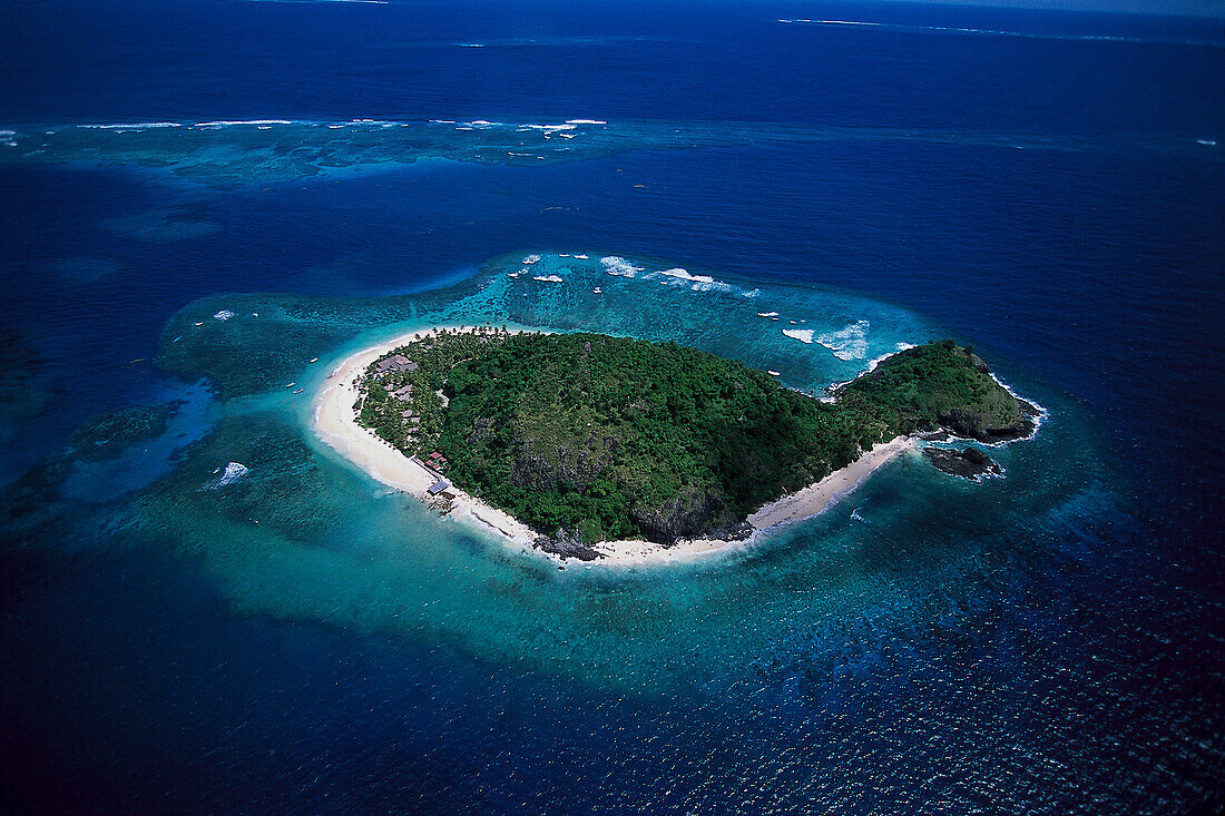 Aerial photo, Matamanoa Island, Mamanuca Group Fiji