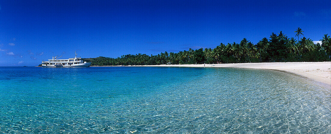 Blue Lagoon Cruises Cruiseship MV Nanuya Princess, Nanuya Lailai Island, Yasawa Island Group, Fiji, South Pacific